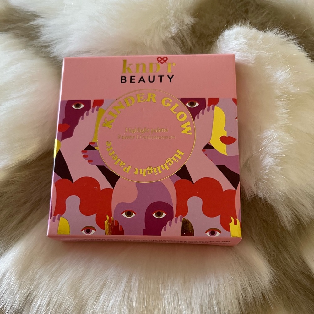 KNDR Beauty Kinder Glow Highlighting Palette